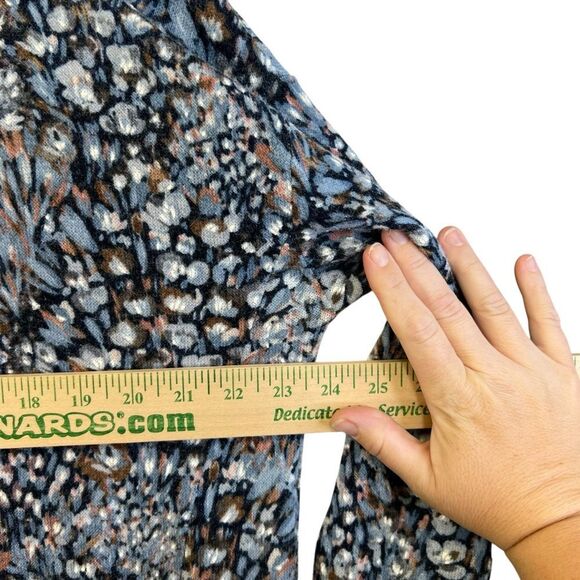 CLARA SUNWOO small Cozy Texture - Textured Vented Sweater Tunic - Floral Puff - Picture 11 of 15